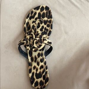 SINGLE LEFT SHOE Tory Burch, size 10M